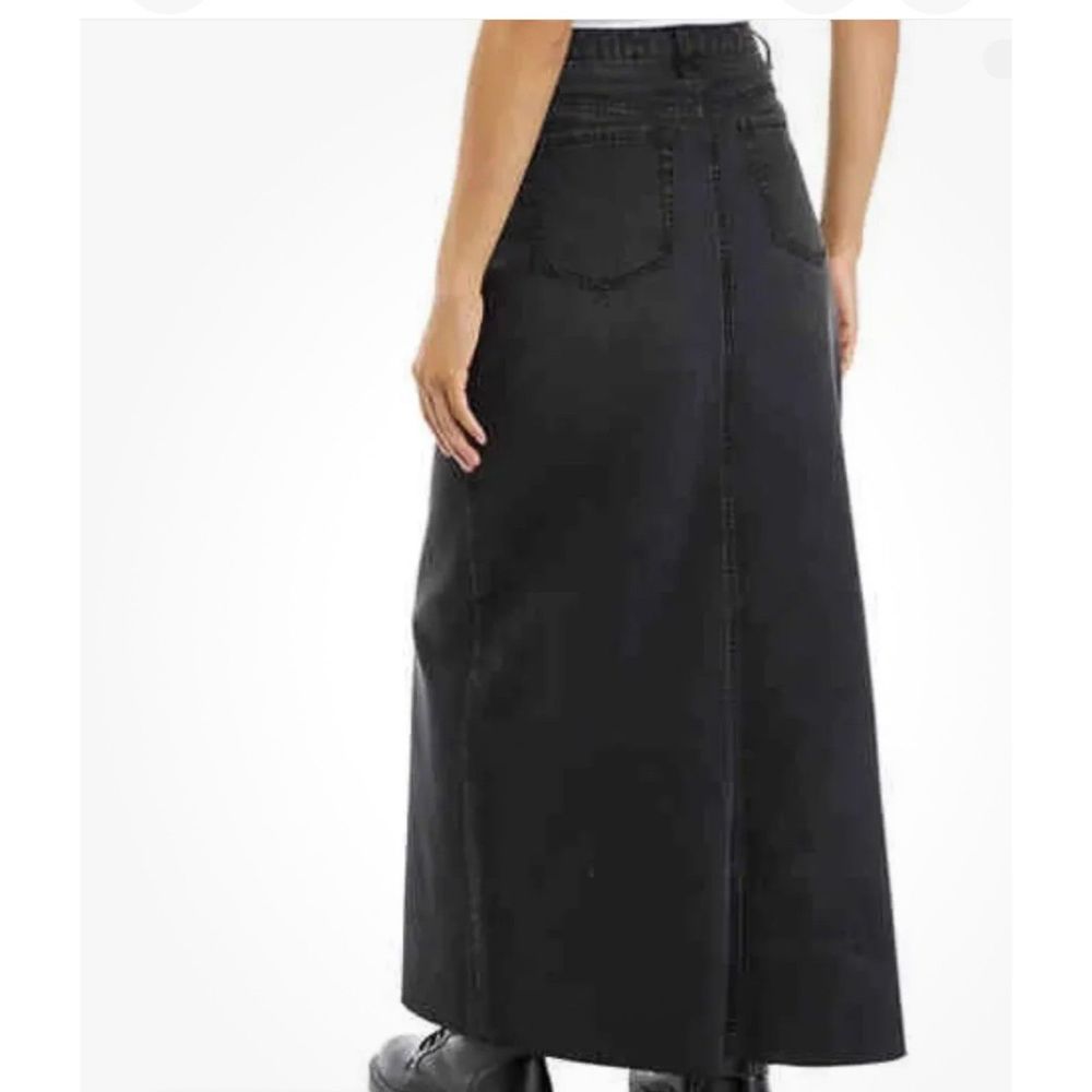 Tinseltown NWT Woman’s Maxi High Rise Black Dark Wash Denim Skirt Size Medium